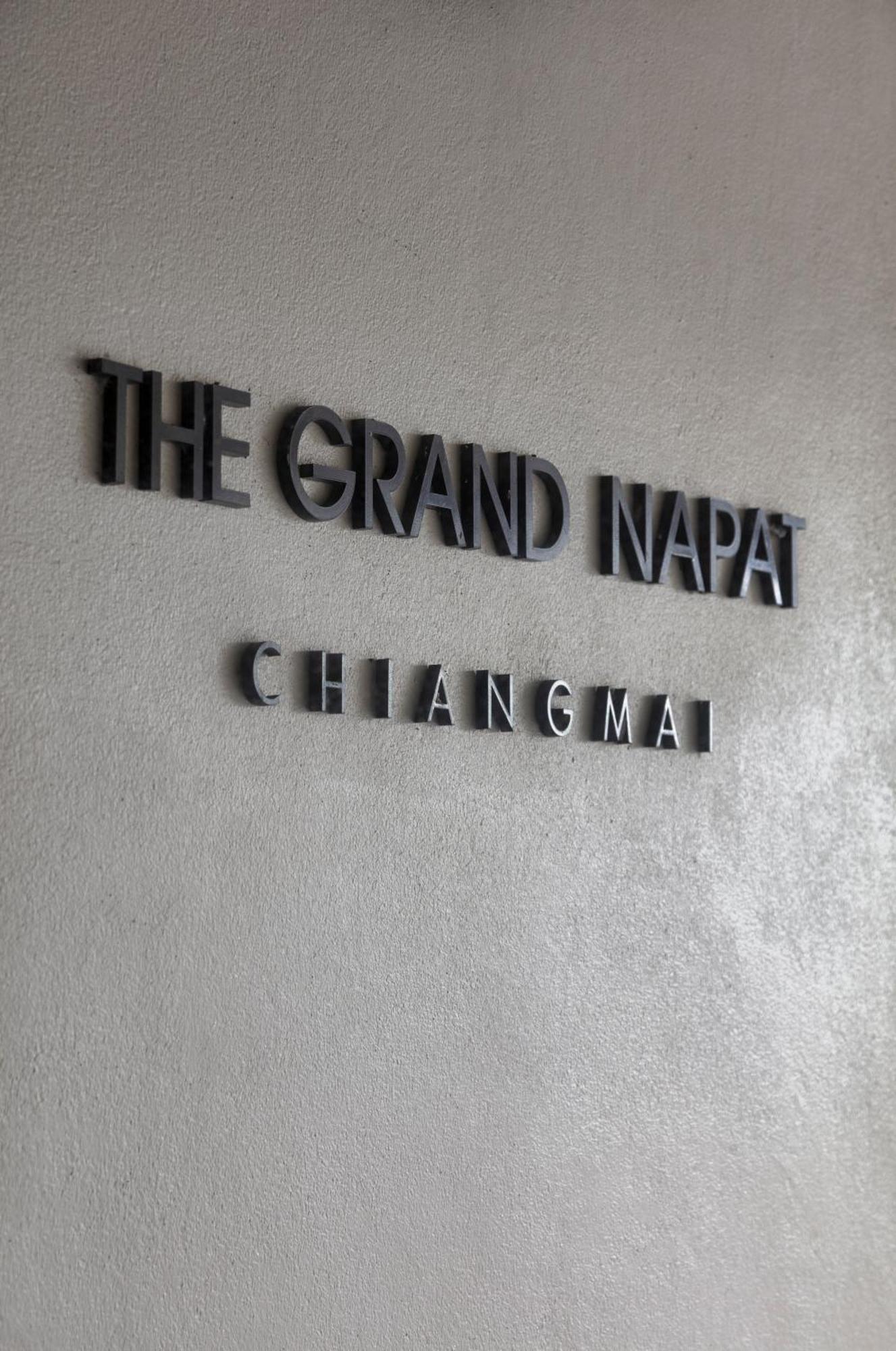 The Grand Napat Aparthotel Chiang Mai Esterno foto